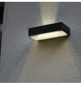Aplique led de pared solar Lutec Fadi con sensor 5W negro