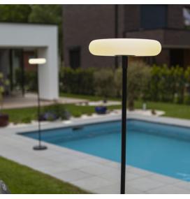 Lámpara de pie solar Lutec Pops 5,1W negra