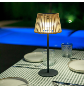 Lámpara de mesa solar y batería recargable Newgarden Okinawa