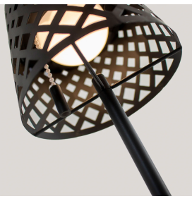 Lámpara led solar y batería recargable Newgarden Gretita negra