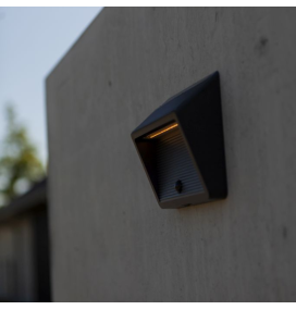 Aplique led solar Lutec Linko con sensor de movimiento 11,5W