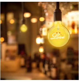 Bombilla filamento E27 led globo "Love" 4W 1800K