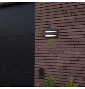 Aplique led solar Lutec Barlo con sensor de movimiento gris oscuro 8,2W 4000K
