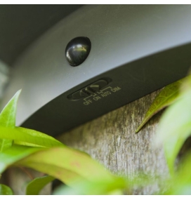 Aplique led solar Lutec Vyzor con sensor de movimiento gris oscuro 7W 4000K