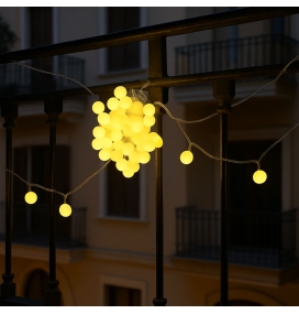 Guirnalda de luces con bombillas led cálidas IP44 10m cable transparente