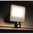 Foco proyector led 50W con sensor de movimiento y mando negro 4000K
