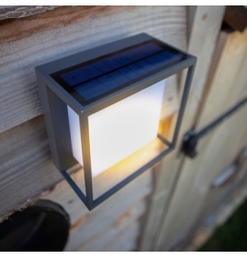 Aplique solar de pared con sensor PIR 3W 300Lm 3000K