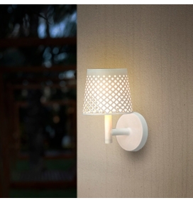 Lámpara solar GRETA de Newgarden (5 en 1) blanca