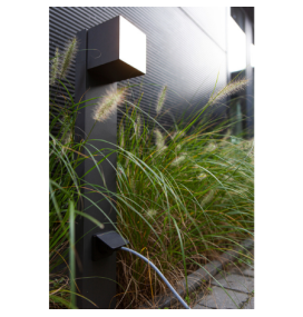 Baliza led Lutec Cuba con toma de corriente 12W